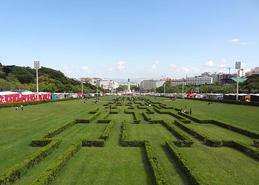 Ganhe uma mochila na Feira do Livro sempre que pagar com MB WAY